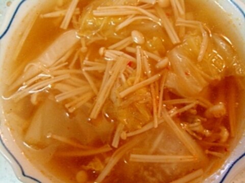 白菜・大根・えのきのピリ辛スープ
